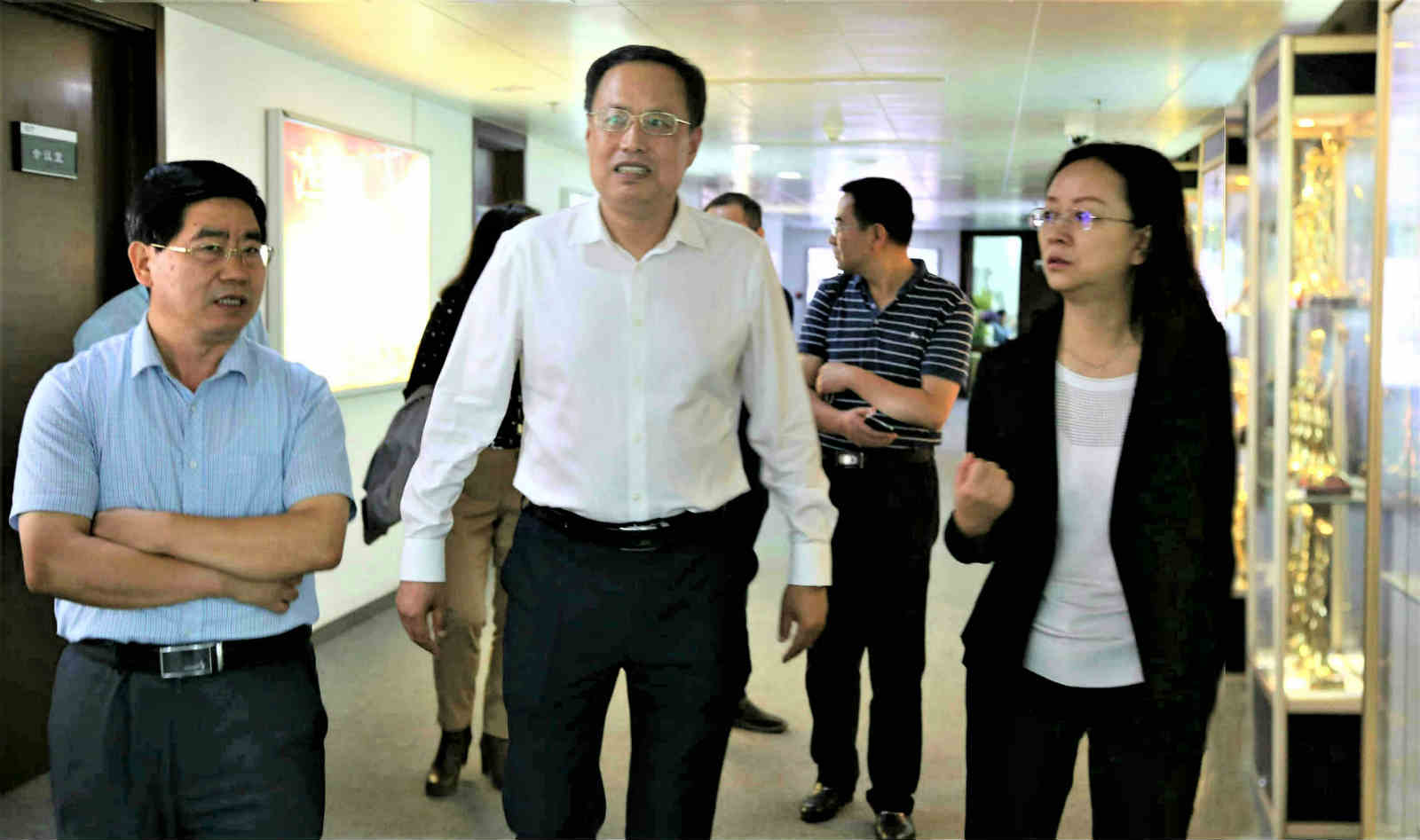 青海省廣播電影電視局局長申紅興一行調(diào)研山影集團(tuán)