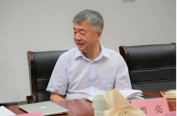 省委宣傳部副部長、省電影局局長程守田到山東影視傳媒集團調(diào)研