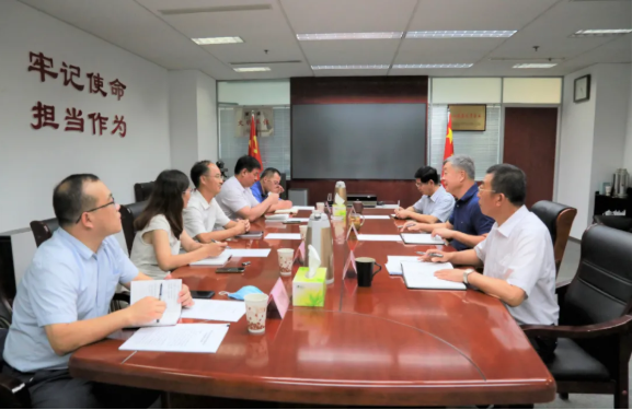 省委宣傳部副部長魏長民帶領部政策法規(guī)研究室同志來山影集團調研指導 省委宣傳部副部長魏長民帶領部政策法規(guī)研究室同志來山影集團調研指導