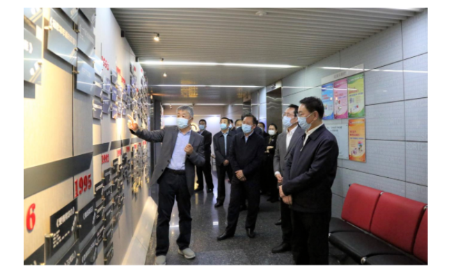 省委常委、宣傳部部長白玉剛一行到山東影視傳媒集團(tuán)調(diào)研